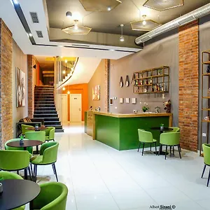 Hotel Arc Tirana, Yzberish